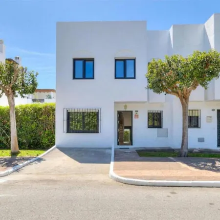 Casa Adosada Junto A La Playa A 100 M Del Mar Marbella